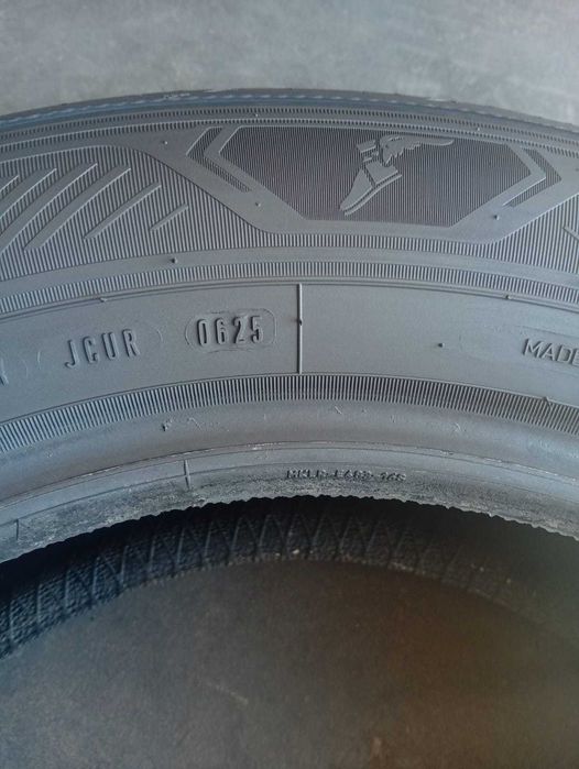 2шт R17 225 65 шини літні 25рік GoodYear EfficientGrip² SUV