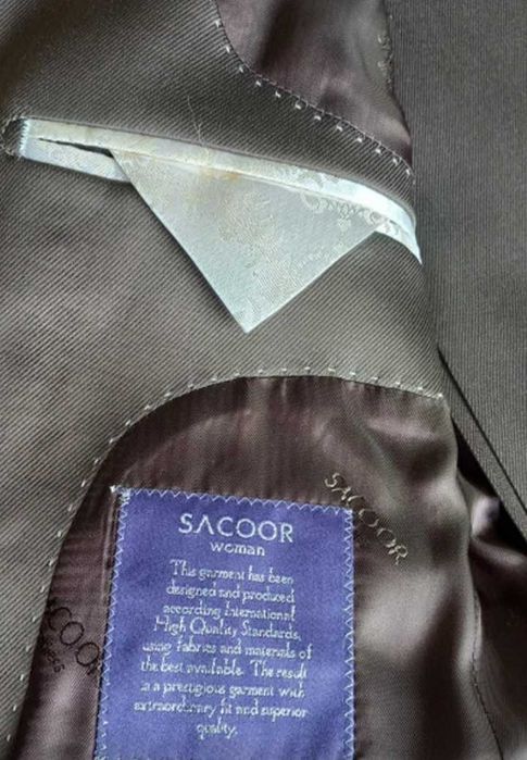 Fato castanho Sacoor senhora