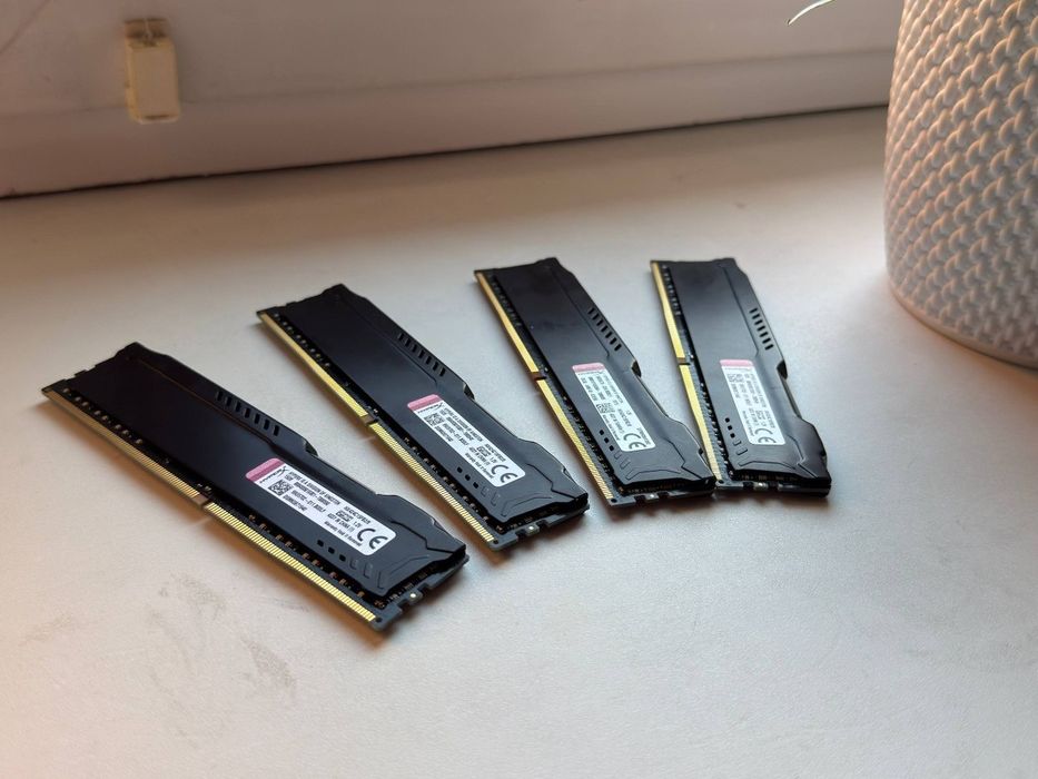Оперативна пам'ять Kingston Fury HyperX DDR4 2400MHz (4x8GB)