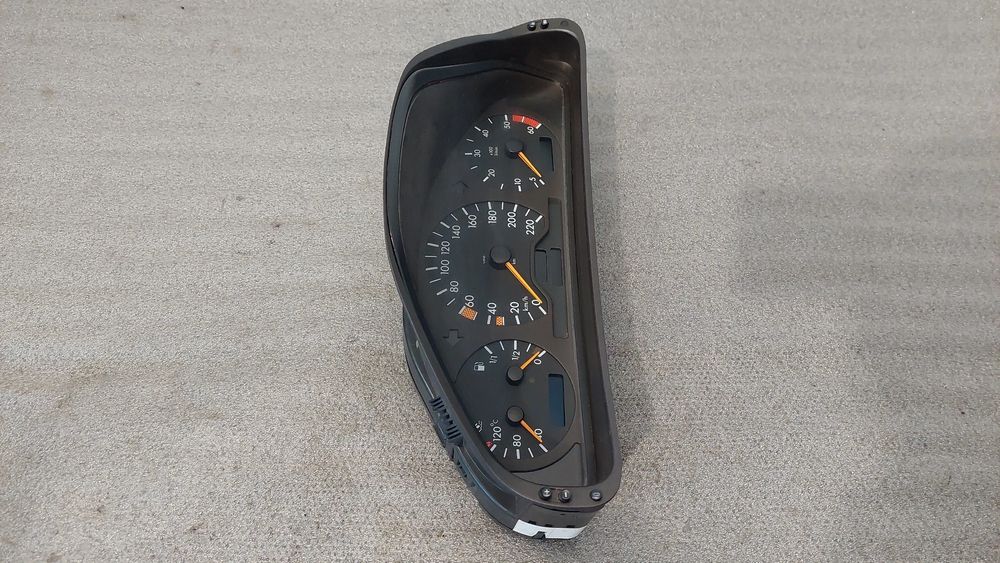 Quadrante / painel de instrumentos MERCEDES-BENZ Classe E (W210)