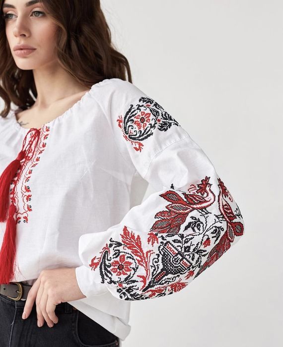 Жіноча вишиванка, вишита сорочка, женская блузка вышиванка