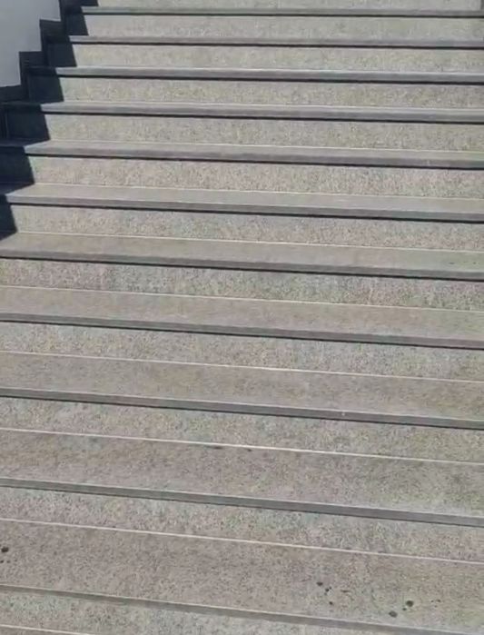 Parapety Granitowe schody