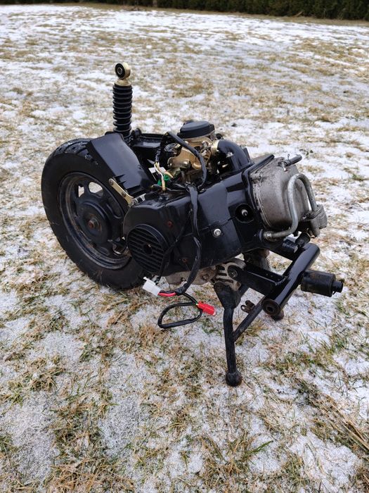 Silnik Kingway o kodzie 139QMB kompletny 50 CCM 4T mały przebieg