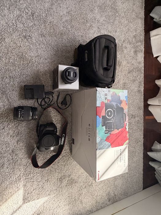 Vendo canon 750d (inclui bolsa + carregador de baterias + 2 lentes)