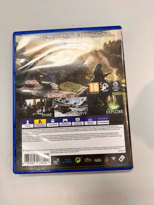 ARK: Survival Evolved PlayStation 4 (PS4) pudełkowa