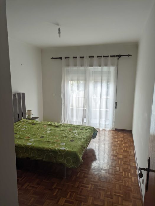 Quarto para arrendar