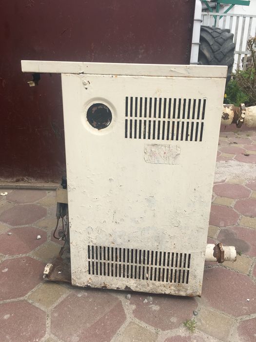 Продам котел газовий в хорошому стані.