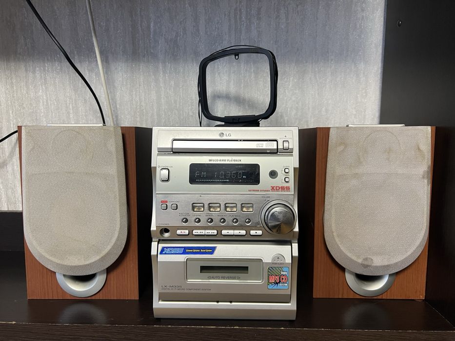 Музичний центр LG