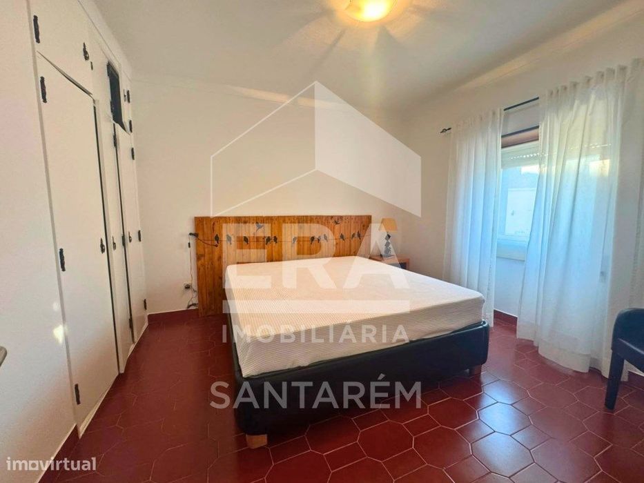 Moradia inserida num lote de 567,30 m²