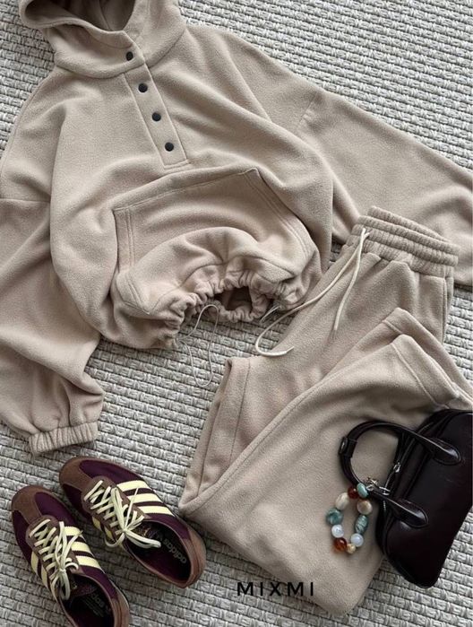 Жіночий флісовий костюм