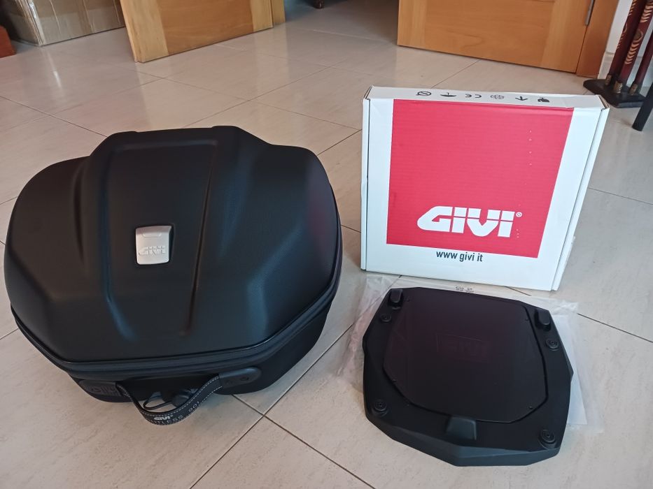Top case smirrígido GIVI W901 com rack GIVI