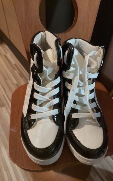 Buty na koturnie sprzedam