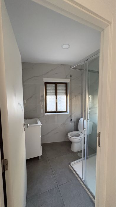 Arrenda-se T1+1 em Andar Moradia – Rebordinho, Viseu