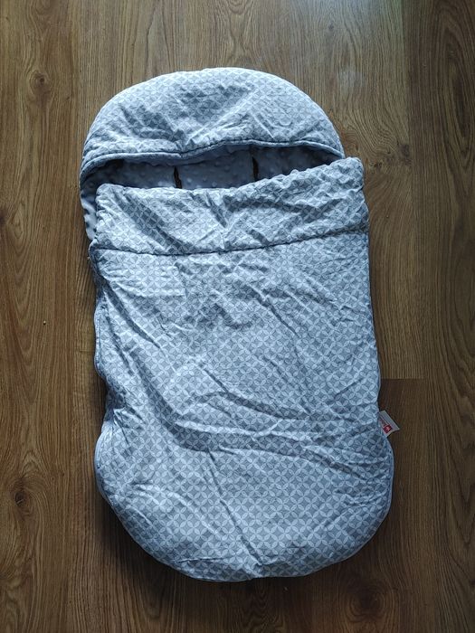 Dwustronny śpiworek do wózka