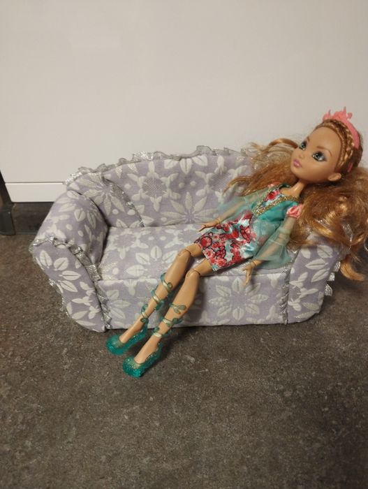 Диван для ляльки Евер автер хай, Монстер хай чи Барбі