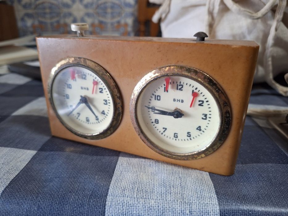 Relógio xadrez corda