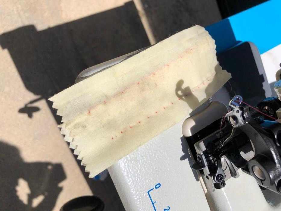 Máquina de  ponto  invisível / bainha Marsew nova