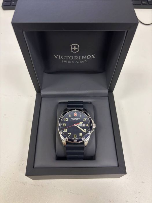 Годинник Victorinox Swiss Army