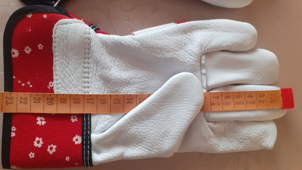 Рабочие защитные перчатки