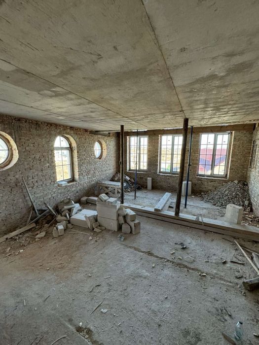 Продам дворівневу квартиру ,новий масив району Новий Двір