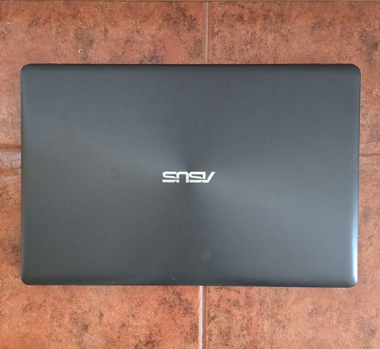 Portátil ASUS X550LD – Intel Core i3 – 4 GB RAM