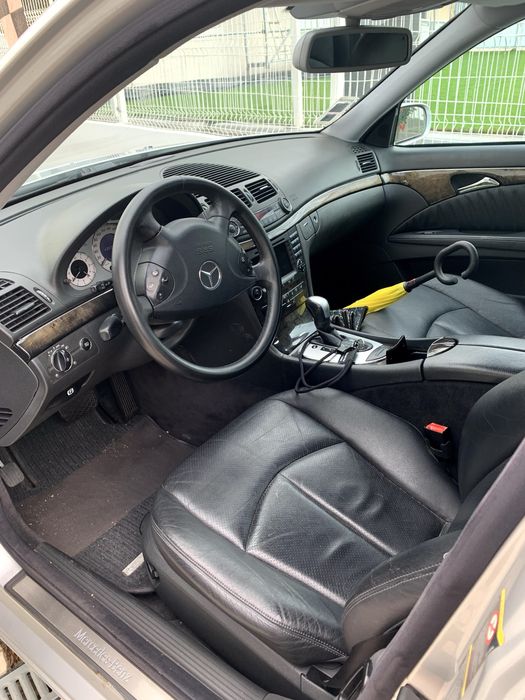 Mercedes E320 avangard