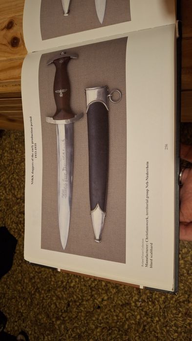 Wielka ksiega i biblia kordzikow SA