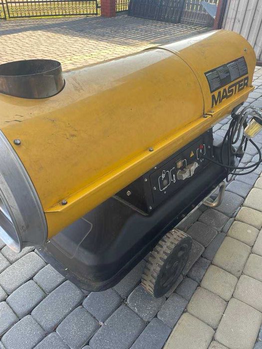 Nagrzewnica piec olejowy Master Bv 110e 33kW.