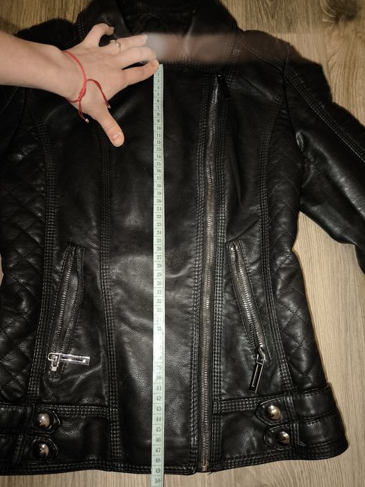 Жіноча кожанка !