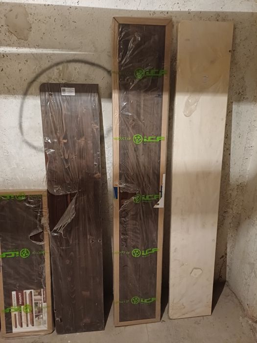 Parapet Świerkowy Lite drewno 1820 dł 300 szer 27 gr