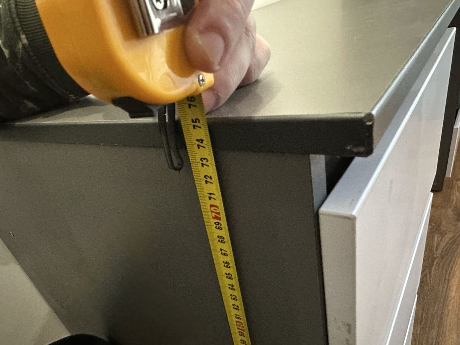 Продам компютерный стол!