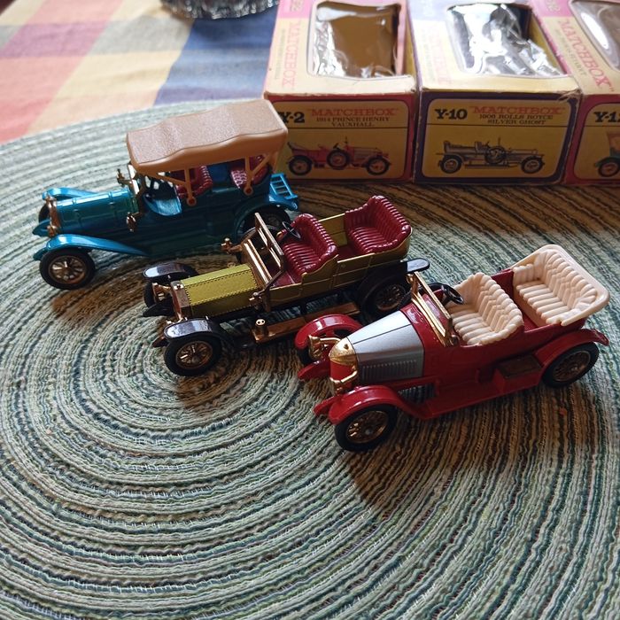 Matchbox  trzy modele orginalne .