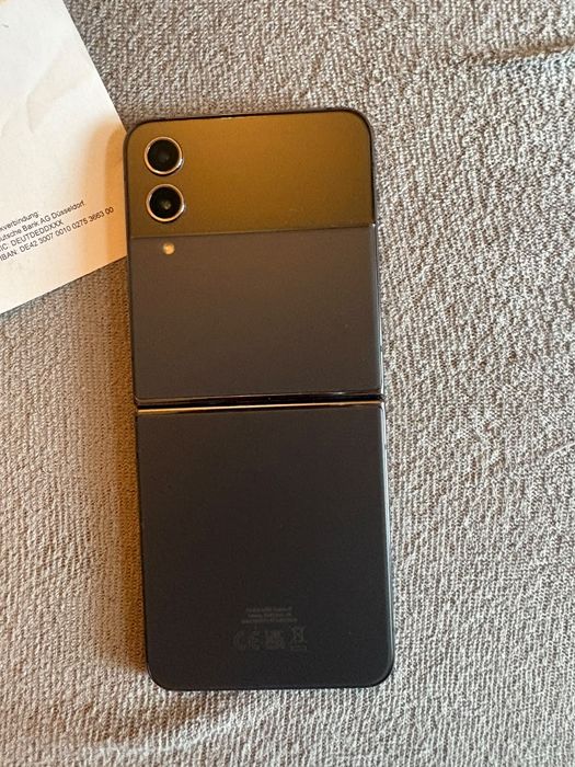 Samsung Galaxy z flip 4
