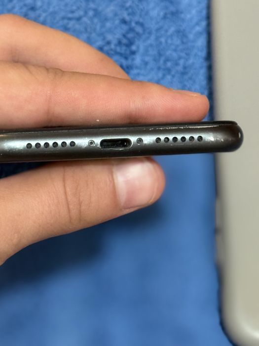 Продается недорого на iPhone 11