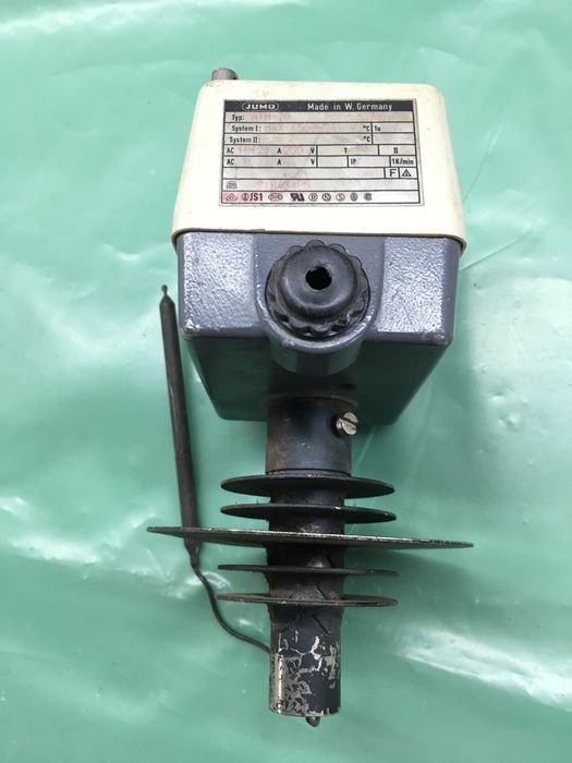 Термостат JUMO АТН-70.