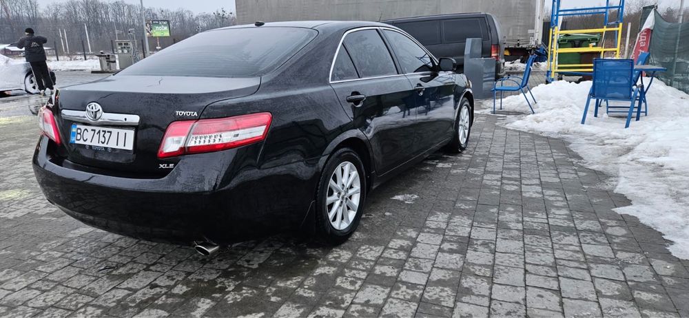 Toyota Camry XLE 2011