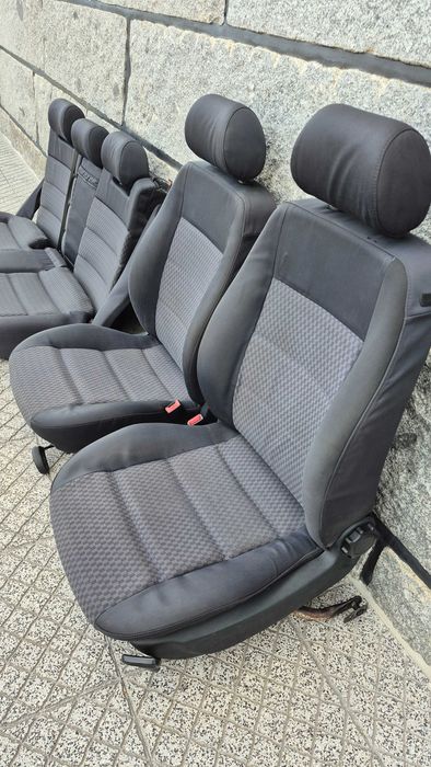 Conjunto Completo Bancos Rebatíveis Audi A4 B5 8D Sedan Avant 1995 a 2001