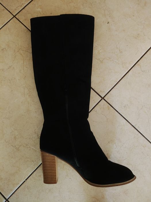 Kozaki zamszowe na obcasie