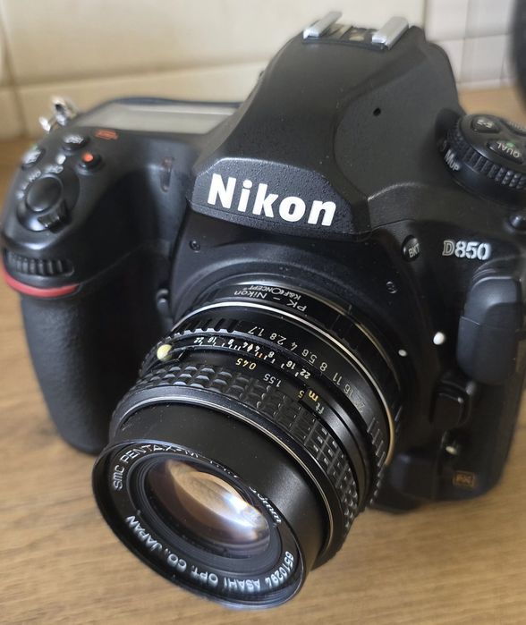 Sprzedam lustrzankę Nikon d850, gratis obiektyw 50mm
