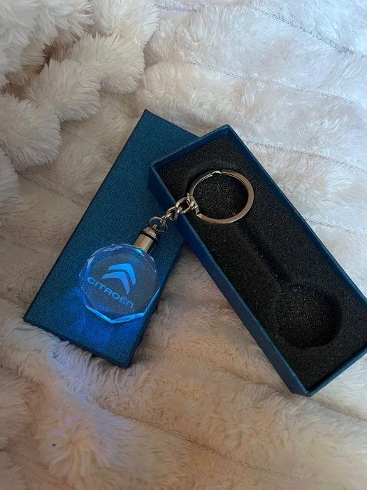 Brelok CITROEN led kolory nowy prezent