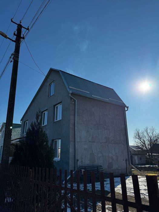 Двоповерховий будинок, 144 м², 6 соток, Пів-Захід, всі комунікації