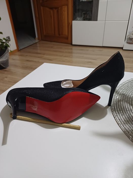 Nowe szpilki roz.36.