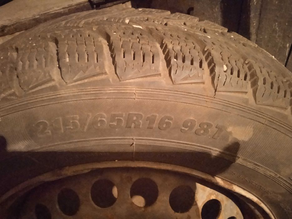 Фольксваген  т5  215 65  16  зима