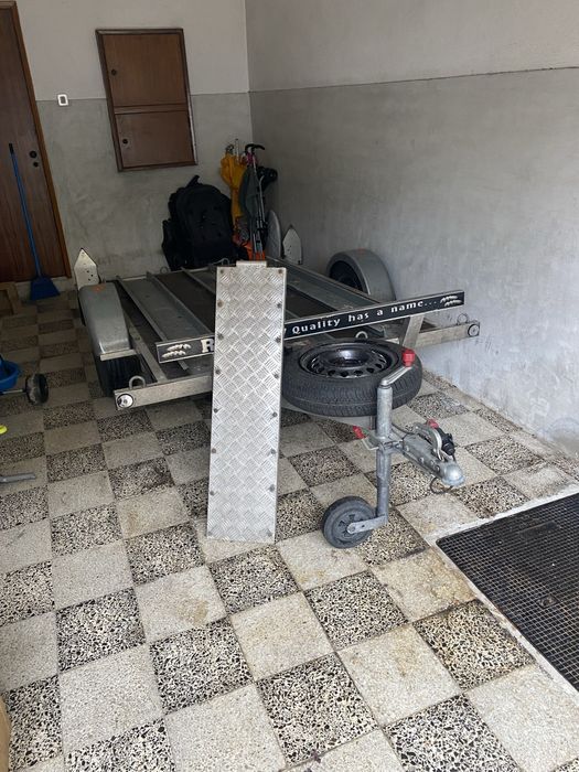 Atrelado motas Rebosov