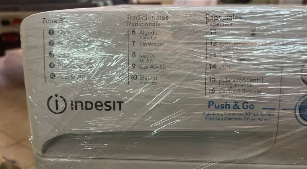 Máquina de Lavar Roupa INDESIT BWE 101496X