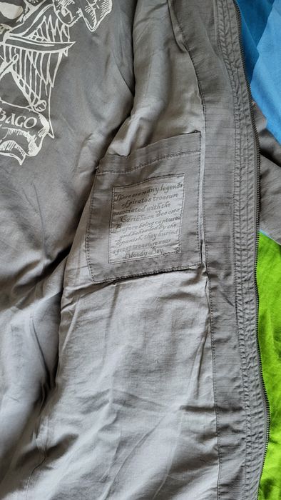 Płaszcz dziecięcy z motywem piratów