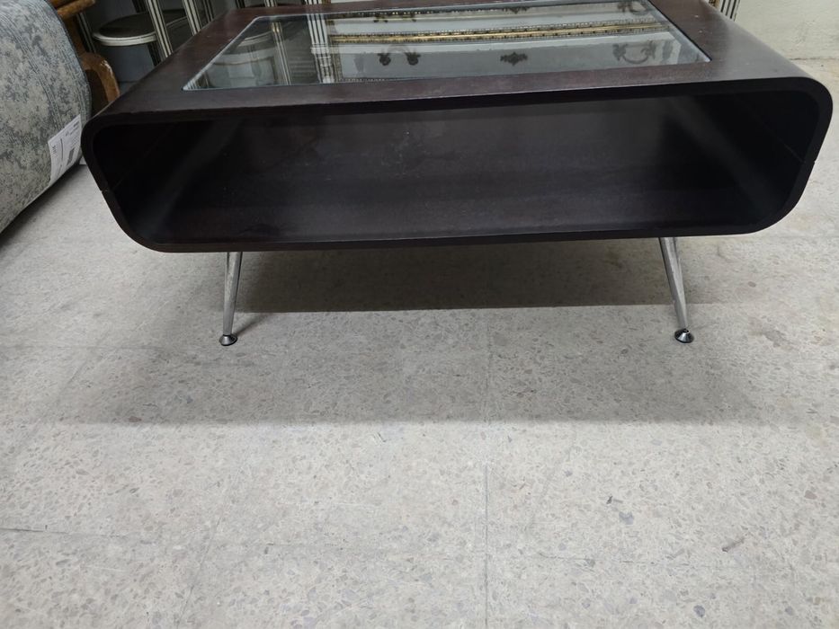 Mesa de Centro / Mesa de Apoio - Madeira Maciça