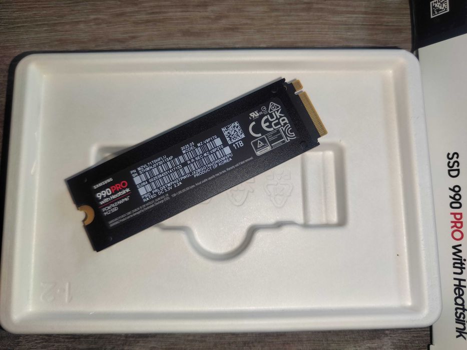 SSD накопичувач Samsung 990 PRO with Heatsink 1 TB (MZ-V9P1T0CW)