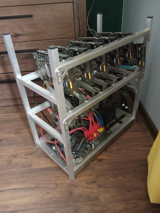 Koparka kryptowalut 8x Nivida p104 8gb/ 12x p106/100