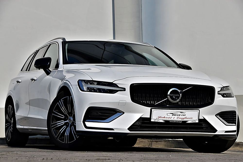 Volvo V60 / Gwarancja VGS / AWD Inscription / Plug In